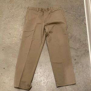 Dockers Men's Khaki Chinos
